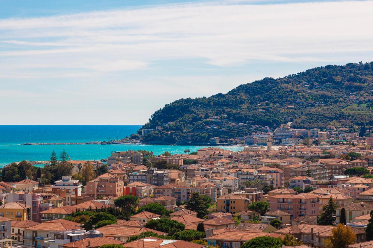 Appartamenti Villa Il Poggiolo Diano Marina Dış mekan fotoğraf