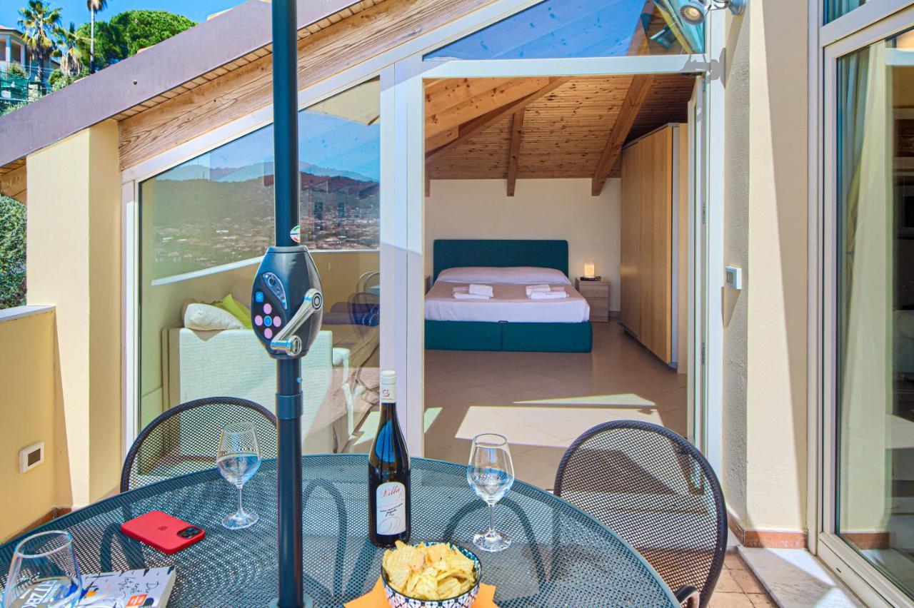 Appartamenti Villa Il Poggiolo Diano Marina Dış mekan fotoğraf