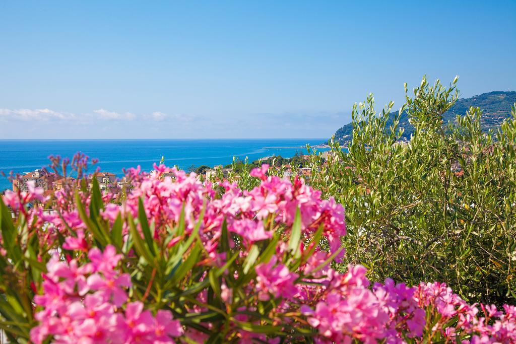 Appartamenti Villa Il Poggiolo Diano Marina Dış mekan fotoğraf