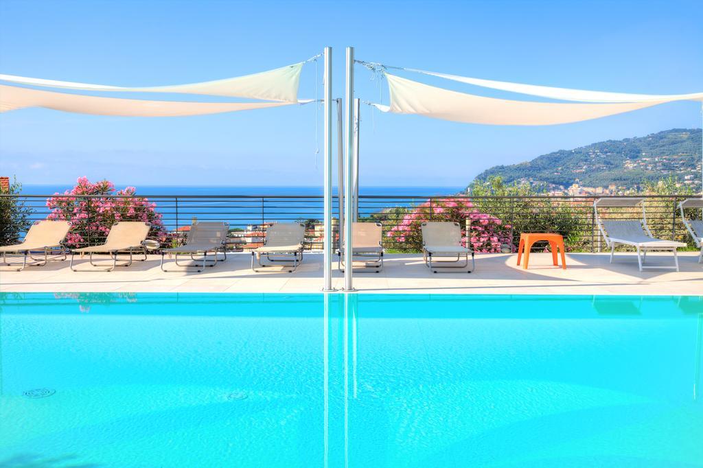 Appartamenti Villa Il Poggiolo Diano Marina Dış mekan fotoğraf